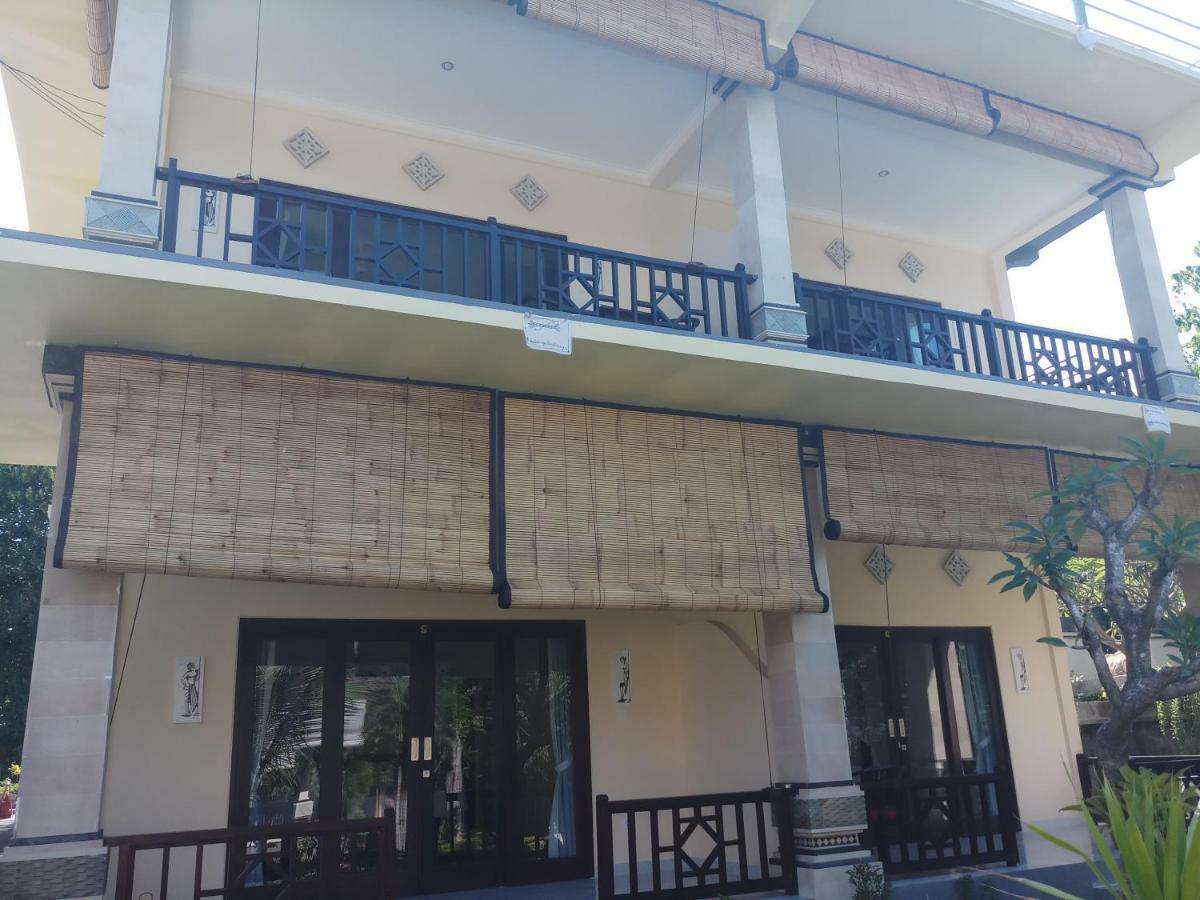 Bintang 3*